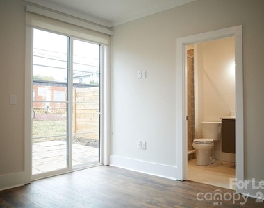 1300 E 10th Street - Photo Thumbnail 20