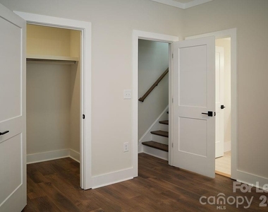 1300 E 10th Street - Photo Thumbnail 14