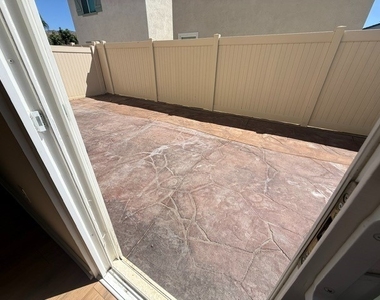 25189 Hunter Avenue - Photo Thumbnail 16