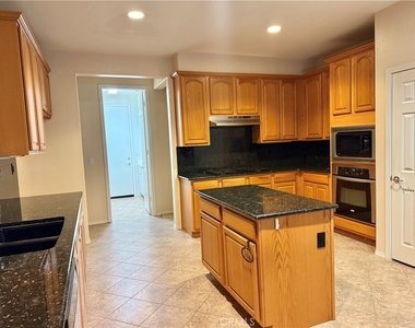 12417 Meadowvale Street - Photo Thumbnail 4