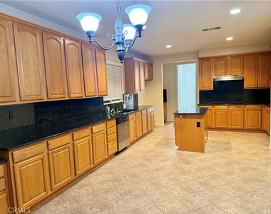 12417 Meadowvale Street - Photo Thumbnail 5