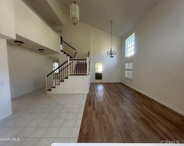 1407 Oak Trail Street - Photo Thumbnail 2