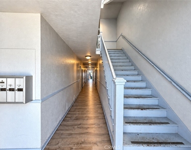 1163 E 46th - Photo Thumbnail 5