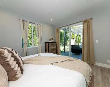 5849 Shirley - Photo Thumbnail 13