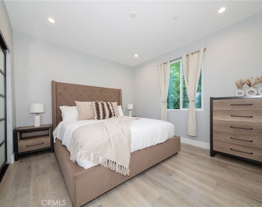 5849 Shirley - Photo Thumbnail 12