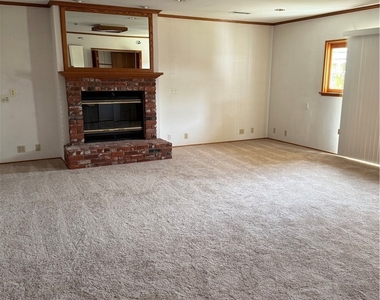 9470 Foster - Photo Thumbnail 6