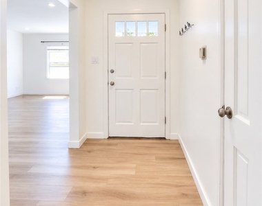 230 Mira Mar Avenue - Photo Thumbnail 5