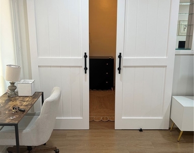 10600 Eastborne - Photo Thumbnail 13