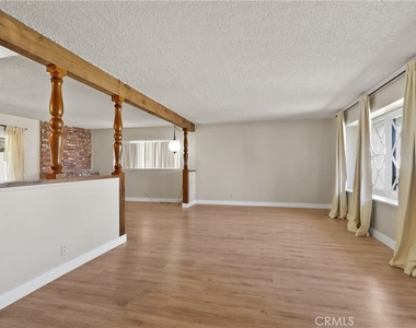 10925 Newcomb Avenue - Photo Thumbnail 1
