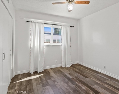 10925 Newcomb Avenue - Photo Thumbnail 12