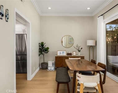 642 Colonial - Photo Thumbnail 18