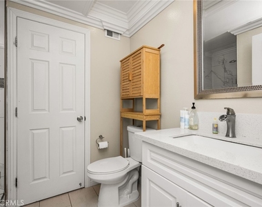 642 Colonial - Photo Thumbnail 36