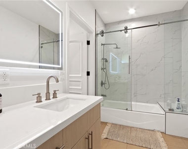 1598 Long Beach Boulevard - Photo Thumbnail 5