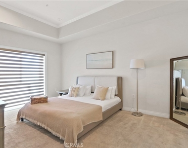 1598 Long Beach Boulevard - Photo Thumbnail 14