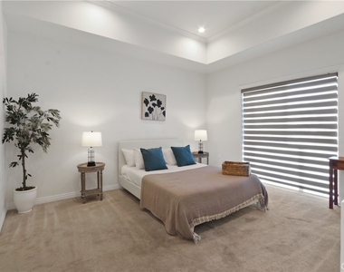 1598 Long Beach Boulevard - Photo Thumbnail 6