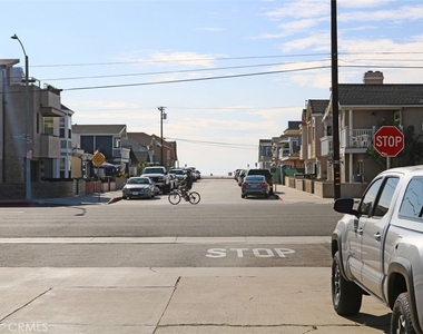 210 29th Street - Photo Thumbnail 6