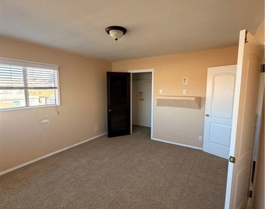 210 29th Street - Photo Thumbnail 3