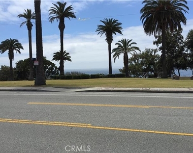 962 W Paseo Del Mar - Photo Thumbnail 1