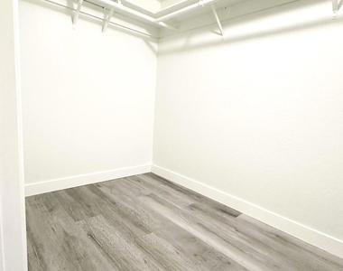965 E Del Mar Boulevard - Photo Thumbnail 25