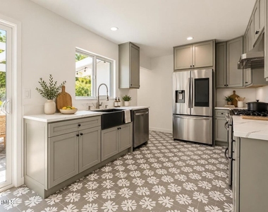 10332 Woodbridge Street - Photo Thumbnail 12