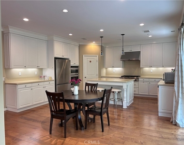 63 Elmdale - Photo Thumbnail 3