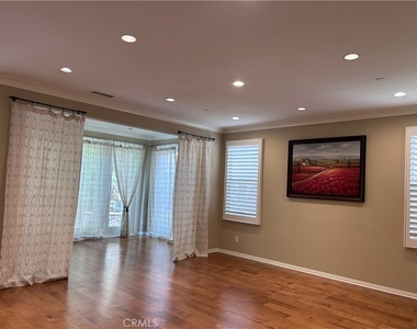 63 Elmdale - Photo Thumbnail 6