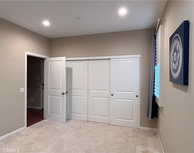 63 Elmdale - Photo Thumbnail 7
