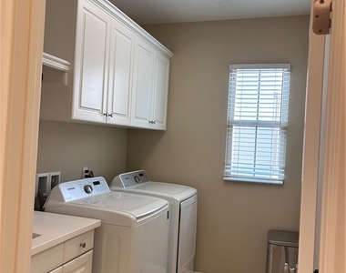 63 Elmdale - Photo Thumbnail 17