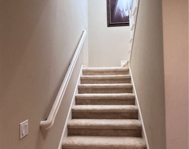 63 Elmdale - Photo Thumbnail 10