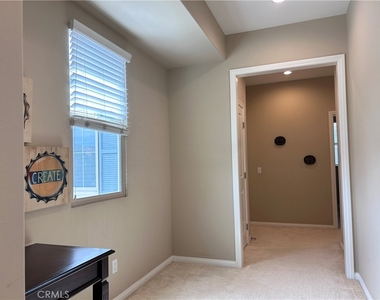 63 Elmdale - Photo Thumbnail 11
