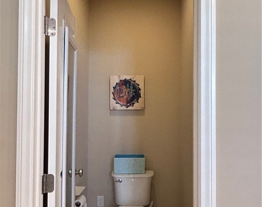 63 Elmdale - Photo Thumbnail 15