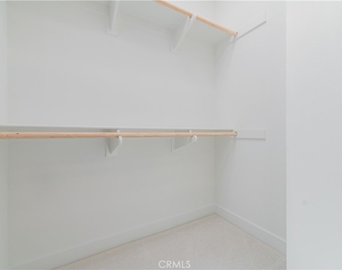 589 S Lyon St - Photo Thumbnail 25