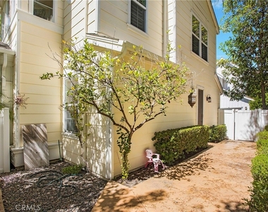 25 Thorp Spring - Photo Thumbnail 33
