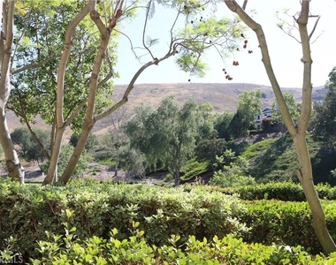 25 Thorp Spring - Photo Thumbnail 2