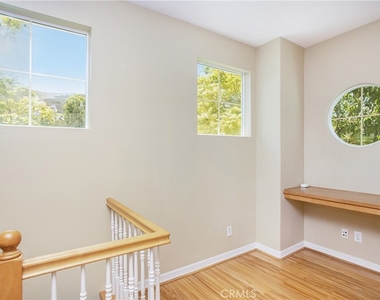 25 Thorp Spring - Photo Thumbnail 16