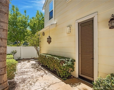 25 Thorp Spring - Photo Thumbnail 32