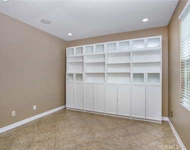 25 Thorp Spring - Photo Thumbnail 12