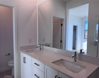 300 Honeysuckle Way - Photo Thumbnail 20