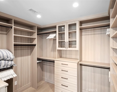 109 Onyx Avenue - Photo Thumbnail 14