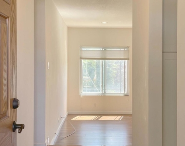 32233 Crest Lane - Photo Thumbnail 2