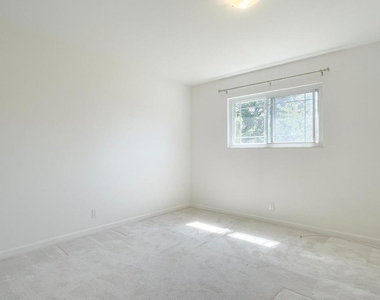 32233 Crest Lane - Photo Thumbnail 10