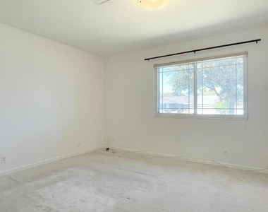 32233 Crest Lane - Photo Thumbnail 7