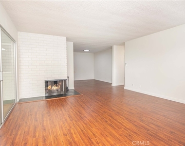 329 Orizaba Avenue - Photo Thumbnail 5