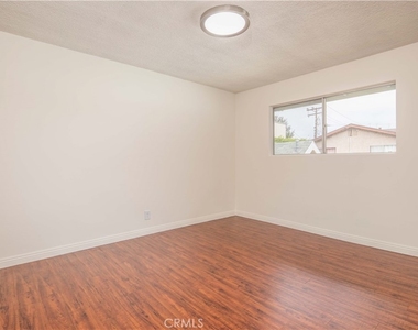 329 Orizaba Avenue - Photo Thumbnail 18