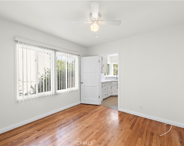 5722 Faculty Avenue - Photo Thumbnail 8