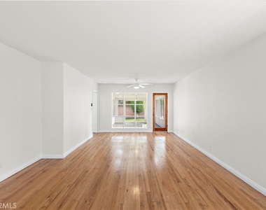 5722 Faculty Avenue - Photo Thumbnail 4