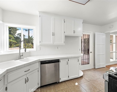 5722 Faculty Avenue - Photo Thumbnail 17