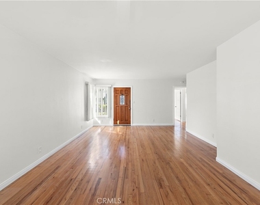5722 Faculty Avenue - Photo Thumbnail 3