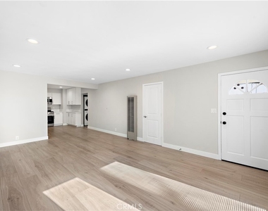 432 N Coast - Photo Thumbnail 1