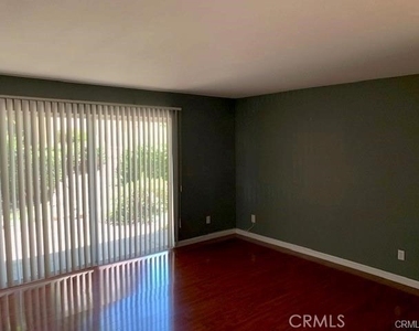 1365 Crafton Avenue - Photo Thumbnail 3